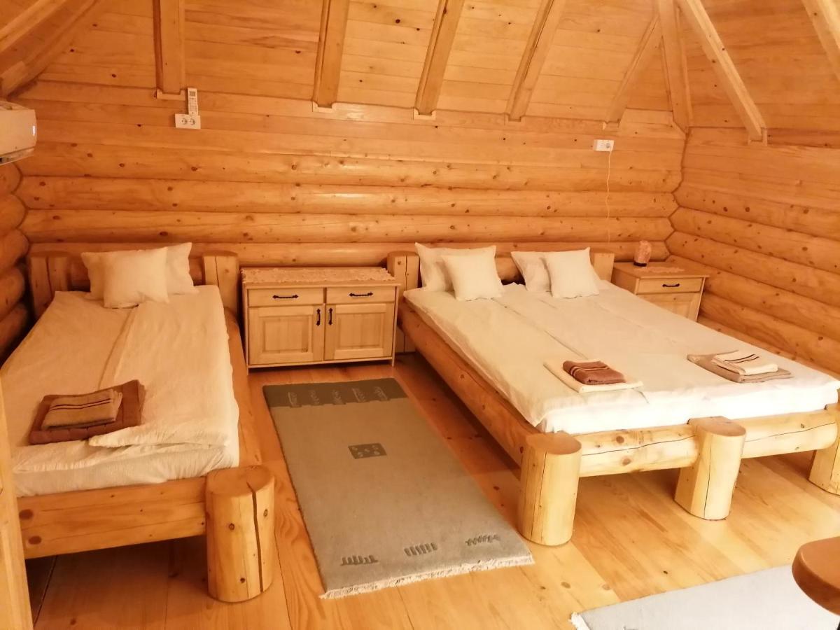 Apartmani Zuti Leptir เวิร์ดนิค ภายนอก รูปภาพ